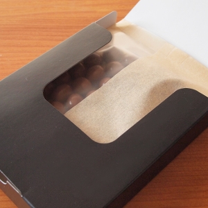 �R�[�q�[�r�[���Y�`���R���[�g �M�t�g�{�b�N�X1�� �`���`���R �o�����^�C���f�[ �z���C�g�f�[ ���Ԃ� �`���R ���َq �X�C�[�c ���َq �R�[�q�[��